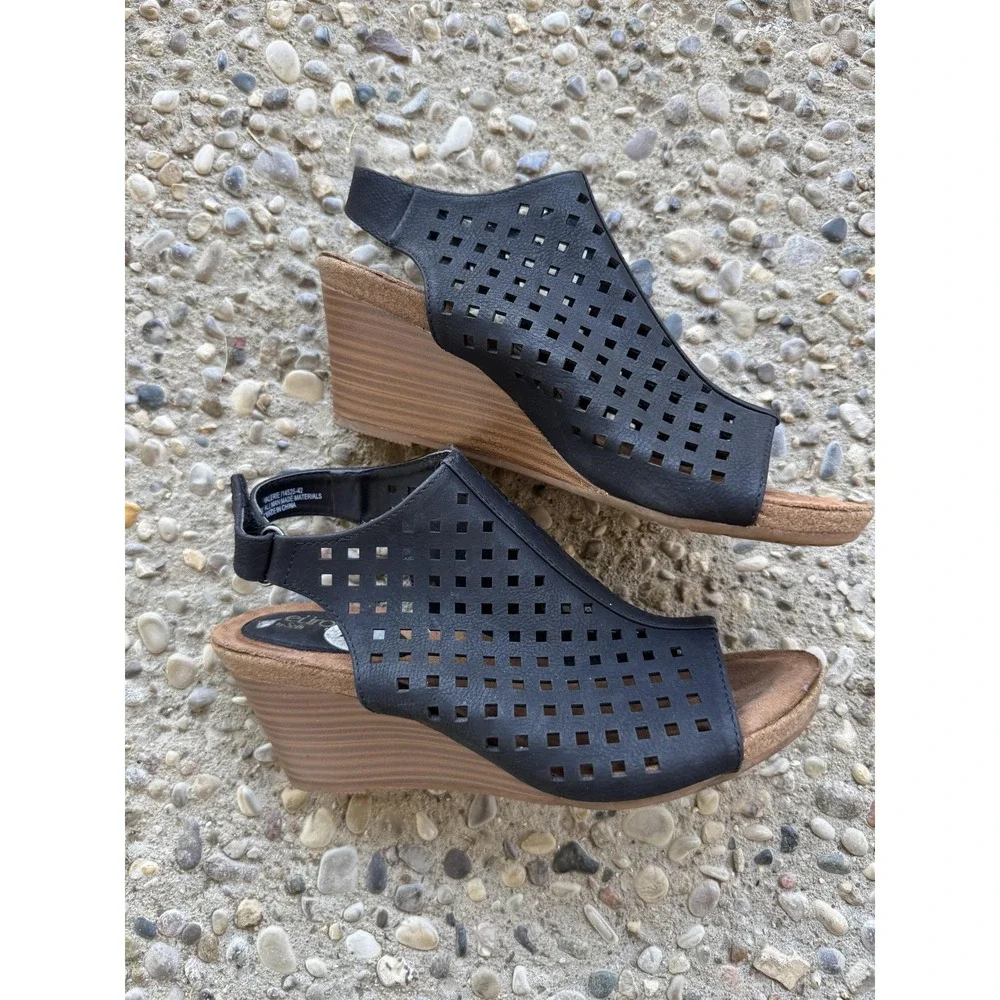 Eurosoft Valerie Wedge Shoes Womens Size 7 Black Peep Toe Sandals Comfort Casual
